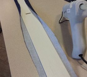 window blinds reused as christmas wall art, christmas decorations, repurposing upcycling, seasonal holiday decor