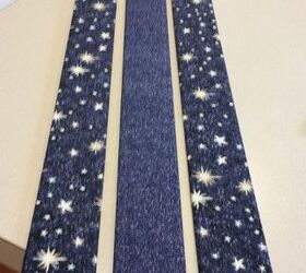 window blinds reused as christmas wall art, christmas decorations, repurposing upcycling, seasonal holiday decor, use different colors and patterns for contras