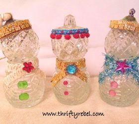 repurposed salt and pepper snowpeople ornaments, christmas decorations, crafts, repurposing upcycling, seasonal holiday decor