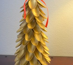 diy spoon christmas tree, christmas decorations, crafts, repurposing upcycling, seasonal holiday decor