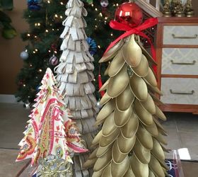 diy spoon christmas tree, christmas decorations, crafts, repurposing upcycling, seasonal holiday decor