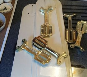 update an old ceiling fan with spray paint, diy, painting, wall decor