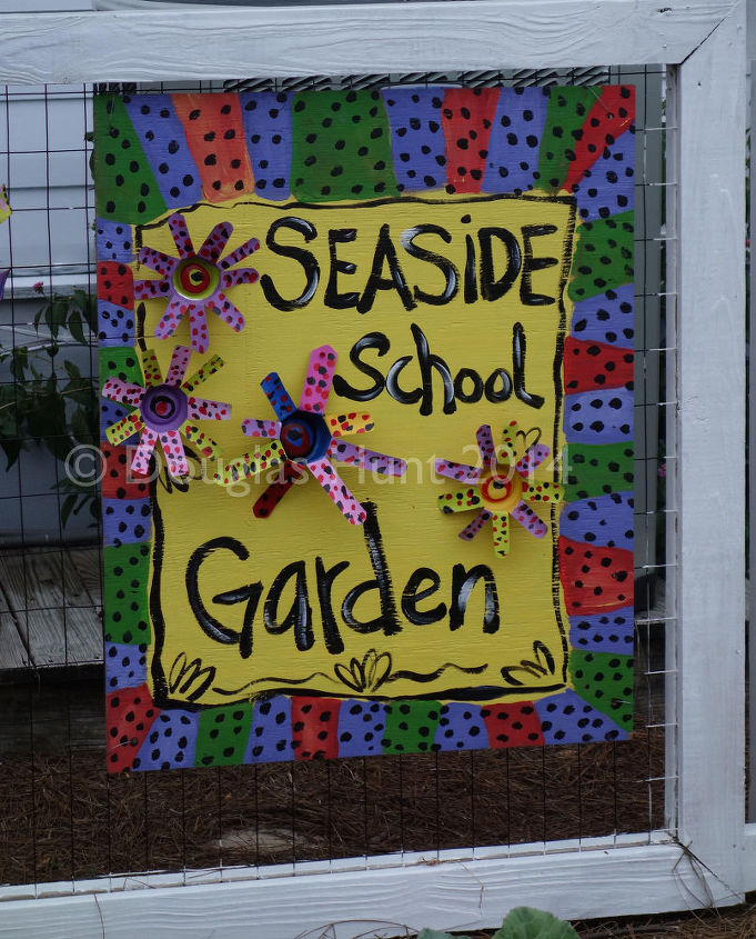 Gardening Ideas For Schools lots of great ideas and resources for school gardens httpwww School Garden Ideas Crafts Gardening Gardening Ideas For Schools create your own school wildlife garden School Garden Ideas Crafts Gardening