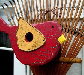 outdoor rake decor, gardening, repurposing upcycling, Birdhouse rake close up