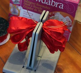 gold dipped burlap valentine s wreath with mini bunting, crafts, seasonal holiday decor, valentines day ideas, wreaths