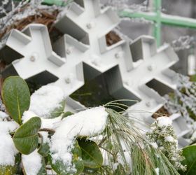 winter window dressing, container gardening, gardening, seasonal holiday decor