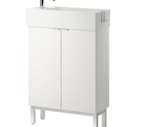 faux finishing a laminate sink cabinet, bathroom ideas, painted furniture, Before