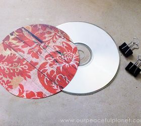 pretty photo stand from old cd dvd binder clips, crafts, repurposing upcycling