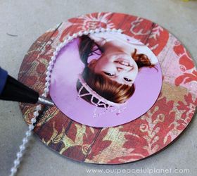 pretty photo stand from old cd dvd binder clips, crafts, repurposing upcycling