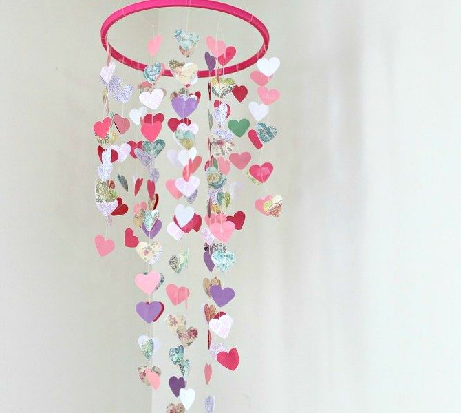 21 Romantic Heart Decorations You Might Want To Leave Up All Year Pinch Red Felt For A Rosette Wreath