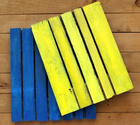 diy mounted staghorn fern with secret reservoir, diy, gardening, how to, painted furniture, pallet