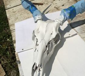 diy painted deer antlers, chalk paint, crafts, wall decor