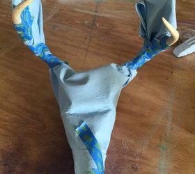 diy painted deer antlers, chalk paint, crafts, wall decor
