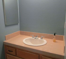 kids guest bathroom update from builder basic to wow on a budget, bathroom ideas, home decor, home improvement, BEFORE