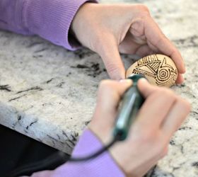 wood burned easter eggs, crafts, easter decorations, seasonal holiday decor