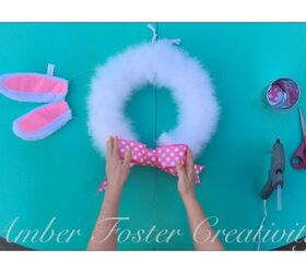 5 minute easter bunny wreath, crafts, easter decorations, seasonal holiday decor, wreaths