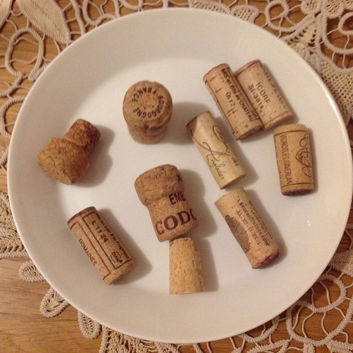 cork magnets, repurposing upcycling, wall decor