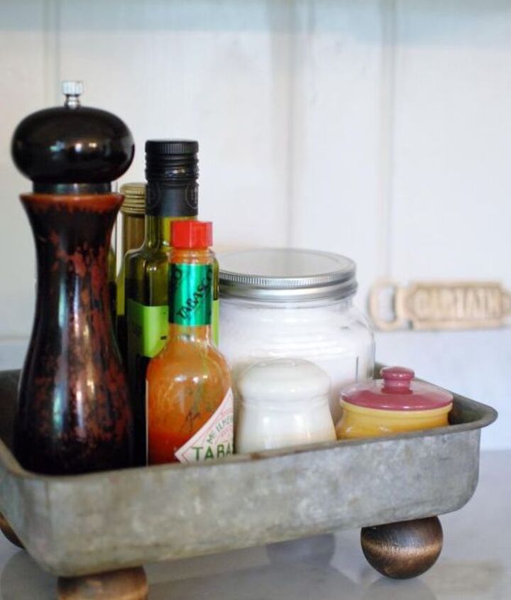 five minute farmhouse footed stool, organizing, repurposing upcycling, rustic furniture, storage ideas