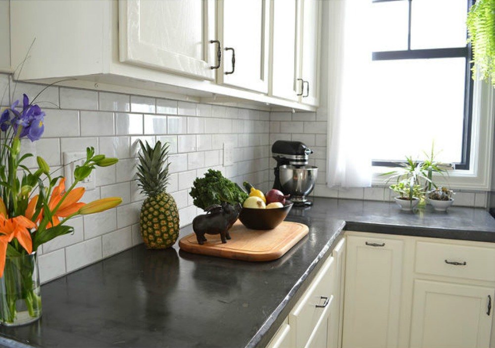 13 Different Ways to Make Your Own Concrete Kitchen Countertops | Hometalk