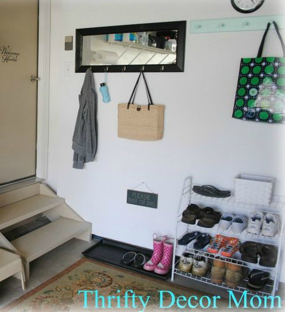 Here's how to get a mudroom when you don't have an entryway (13 ...