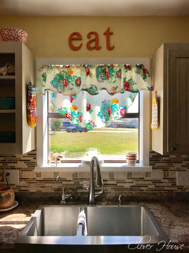 Pioneer Woman Tablecloth Turned Into Curtains Hometalk