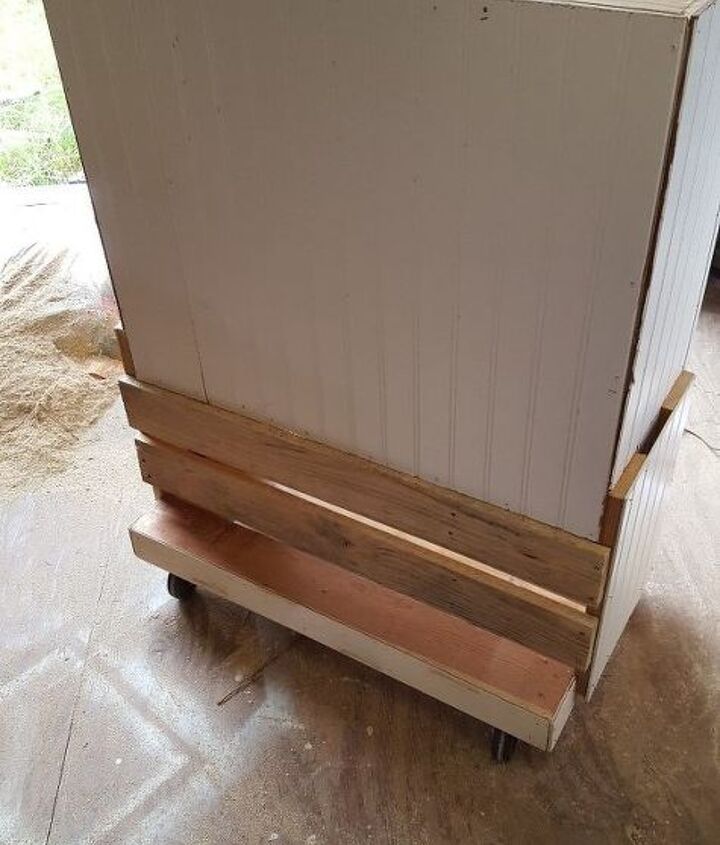 Kitchen Cabinet Feet Damaged Kitchen Cabinet Feet Damaged
