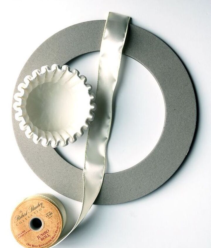 simple-coffee-filter-wreath.jpg?size=634x922