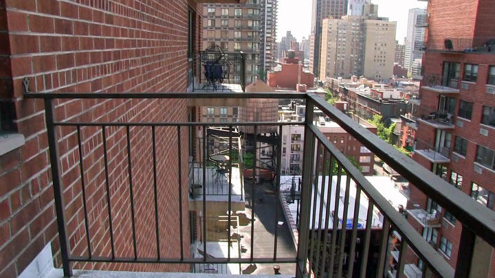 Cozy DIY Corner Dining Booth on a Small Manhattan Balcony