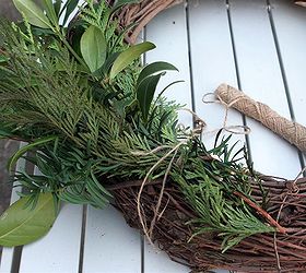 diy garden twine dispenser, crafts, gardening, wreaths, or to make a fresh wreath