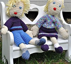 the playhouse project dressing up the playhouse, diy, how to, outdoor living, There s a spot for the dolls to sit and chat