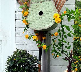 outdoor rake decor, gardening, repurposing upcycling, Birdhouse rake Kerria