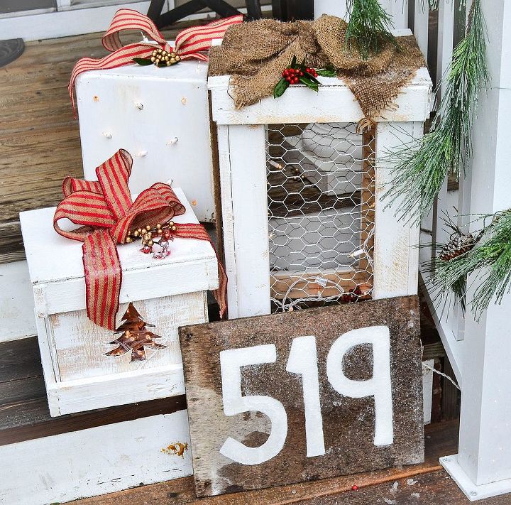 Light Up Gift Bo Presents Set Of 3 Christmas Glitter Led Indoor Make Pretty Light Up Wooden Presents For Your Porch Lighting Porches Seasonal Holiday