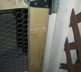 porch gate with latch, decks, outdoor living, porches, Close up of hinge