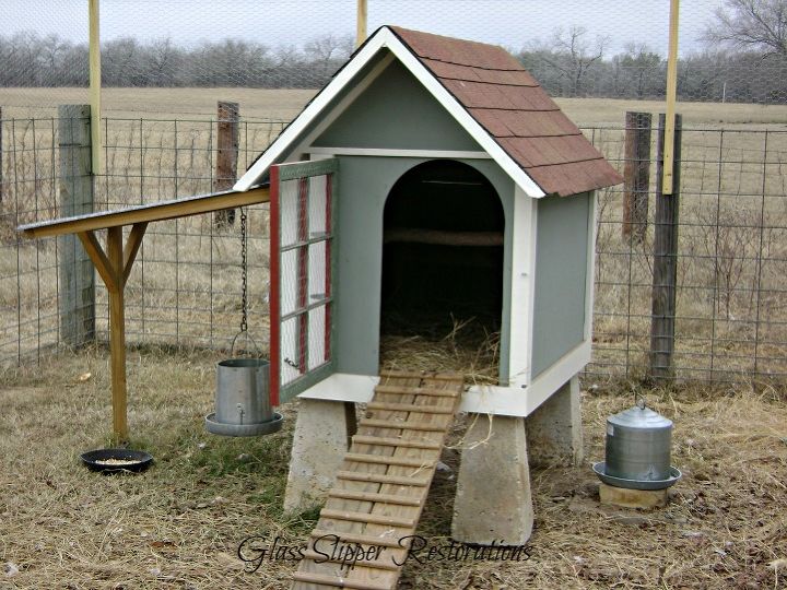 repurposed doghouse into a chicken coop, homesteading, repurposing upcycling, He built them a ladder for easier access
