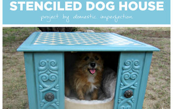  Transforme uma velha mesa lateral em uma casinha de cachorro de estêncil