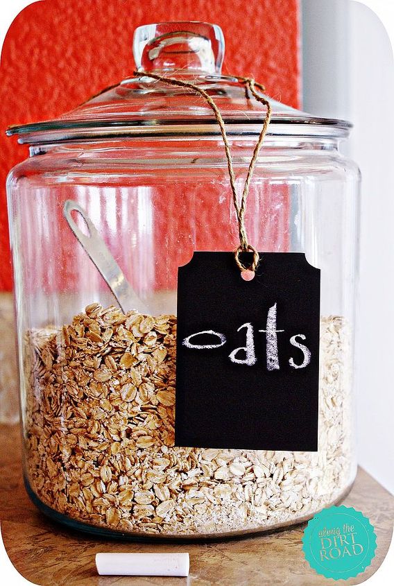 easy chalkboard tags, chalkboard paint, crafts, organizing, Finished product Of course we wouldn t know that they were oats without the tag