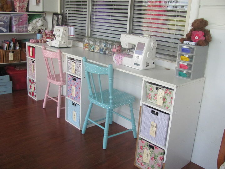 vintage sewing room, craft rooms, home decor, wall decor, vintage sewing room