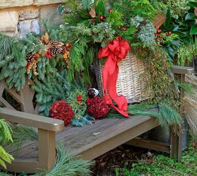 a southern style christmas garden tour on christmas eve, gardening, seasonal holiday d cor