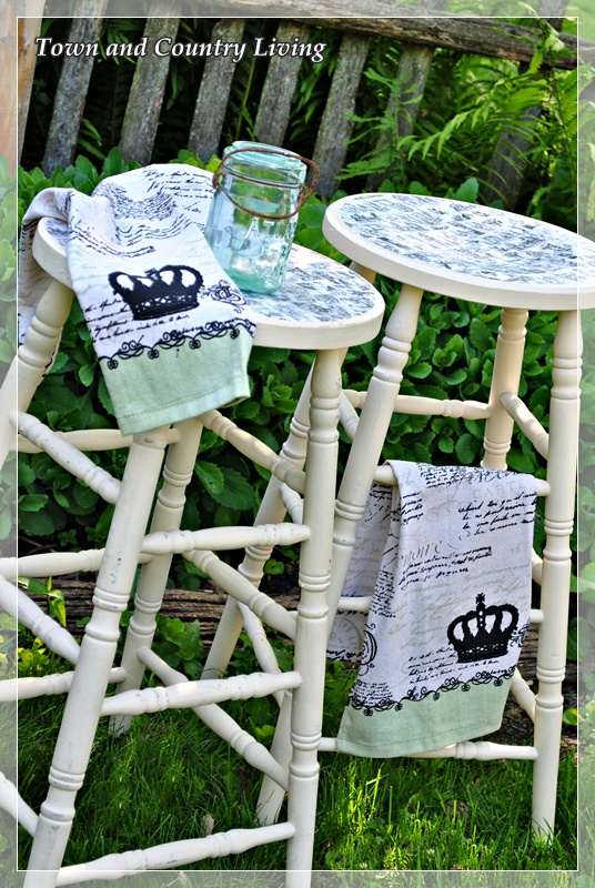 french style kitchen stools, chalk paint, painted furniture
