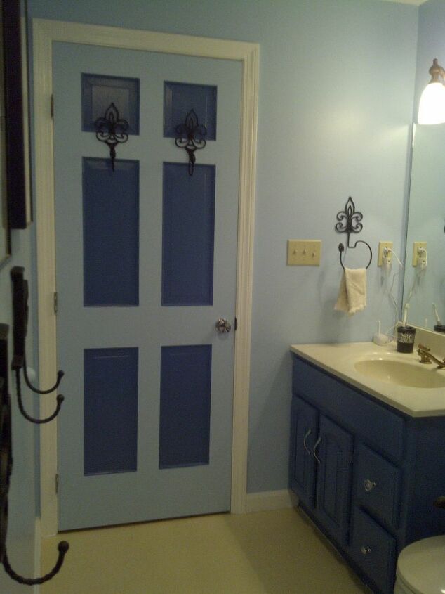 bathroom project, bathroom ideas, doors, home decor, After My son wanted the door the same colors as the rest of the bathroom Hooks added to the door