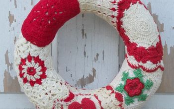 Wreaths Made From Vintage Crocheted Potholders
