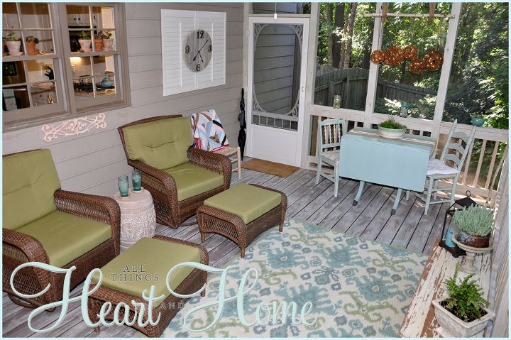 screen porch makeover, outdoor living, porches, I did buy a couple of new things The Terra Cotta garden stool and the rug The rug was my inspiration for everything I did in here