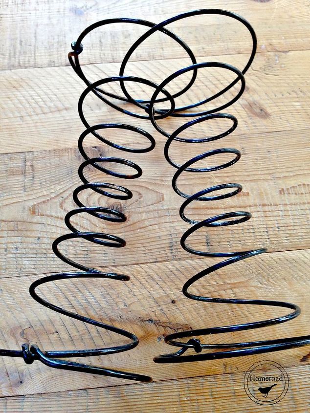 rusty springs and a dumpster fail, crafts, gardening, repurposing upcycling, succulents, Rusty Spring Treasure