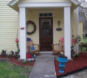 my big yellow house gets character, curb appeal, flowers, gardening, landscape, seasonal holiday decor
