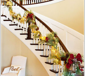 decorating a staircase, foyer, seasonal holiday decor, stairs