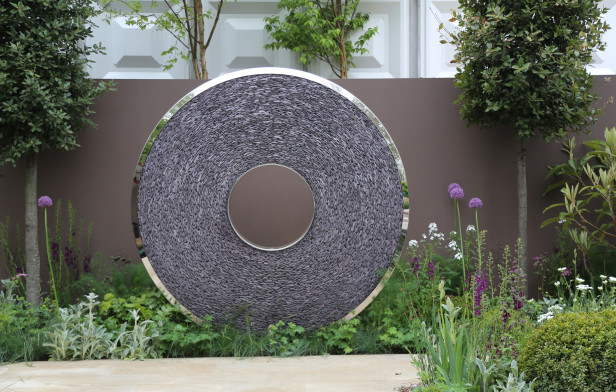 the hottest trends from 2013 chelsea flower show in london, flowers, gardening, outdoor living, A dramatic sphere becomes a focal point at the 2013 Chelsea Flower Show in London Photo copyright Felicia Feaster