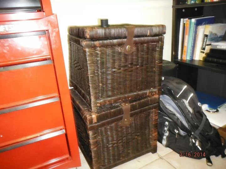 q cesta de almacenamiento de mimbre a otomana necesito consejo, Las cestas cubos de almacenamiento de mimbre el mimbre est roto en algunas esquinas