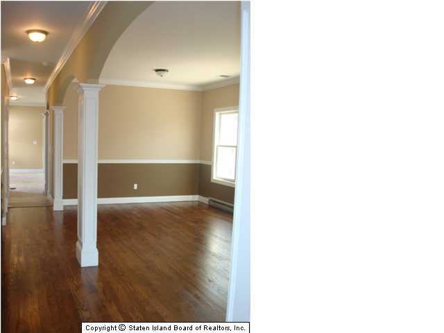 looking to move to staten island going to see this house next week what do you, home improvement, real estate, archways that lead to living room