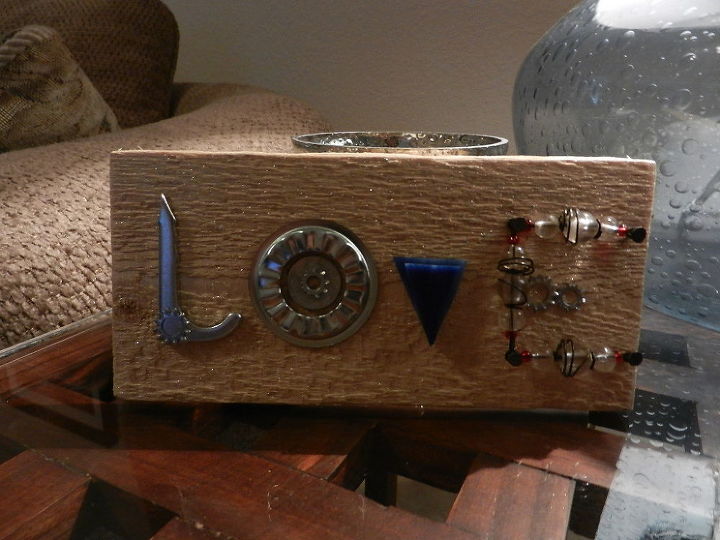 love junk sign, crafts, repurposing upcycling, LOVE sign from recycled salvaged items