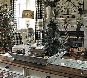 a cozy family room for christmas, christmas decorations, seasonal holiday decor